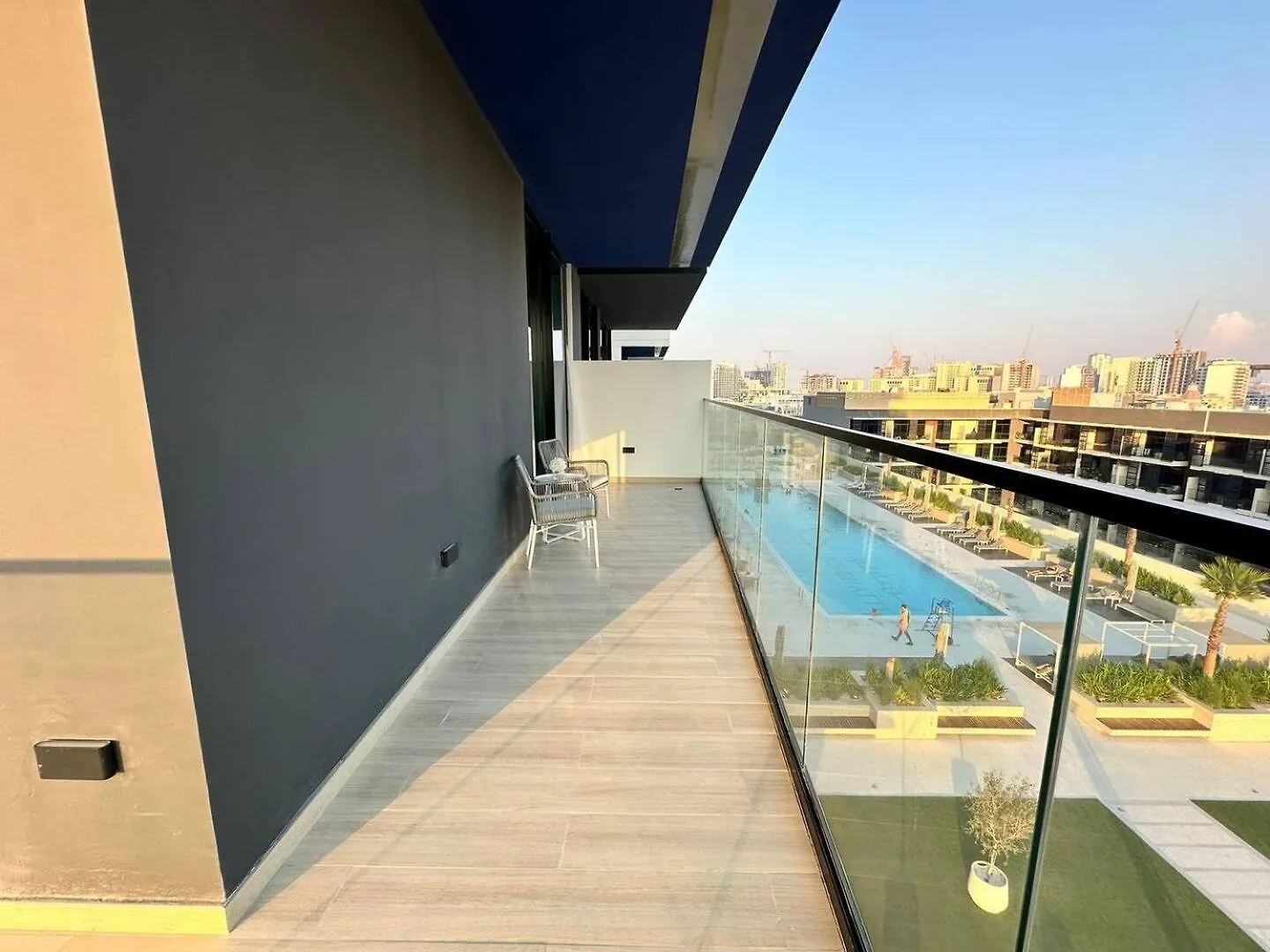 Roomy 1 Bedroom Apartment With Pool View Dubai